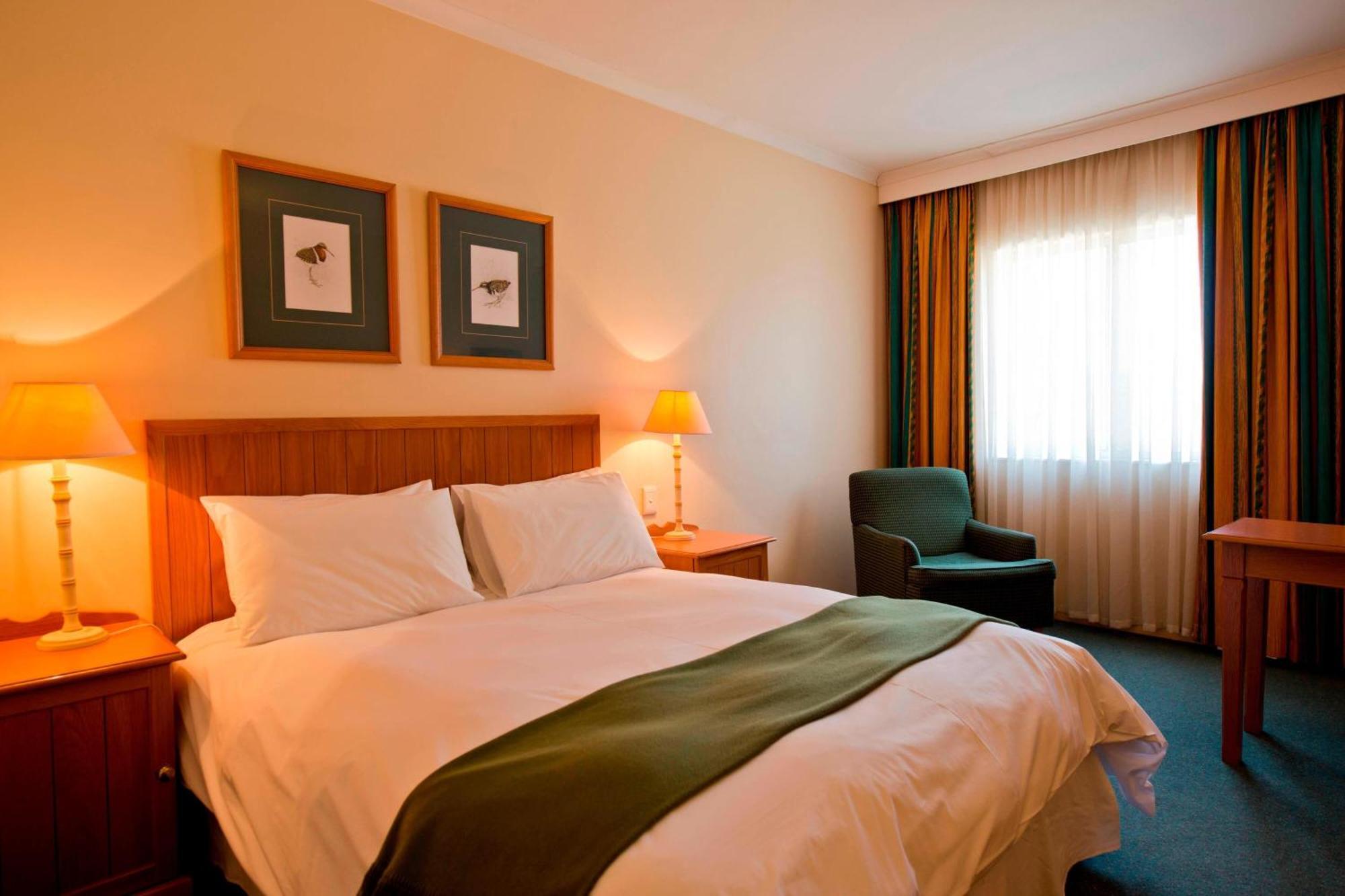 Protea Hotel By Marriott Ондангва Екстер'єр фото